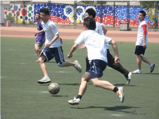 凭借努力与 凭借努力与