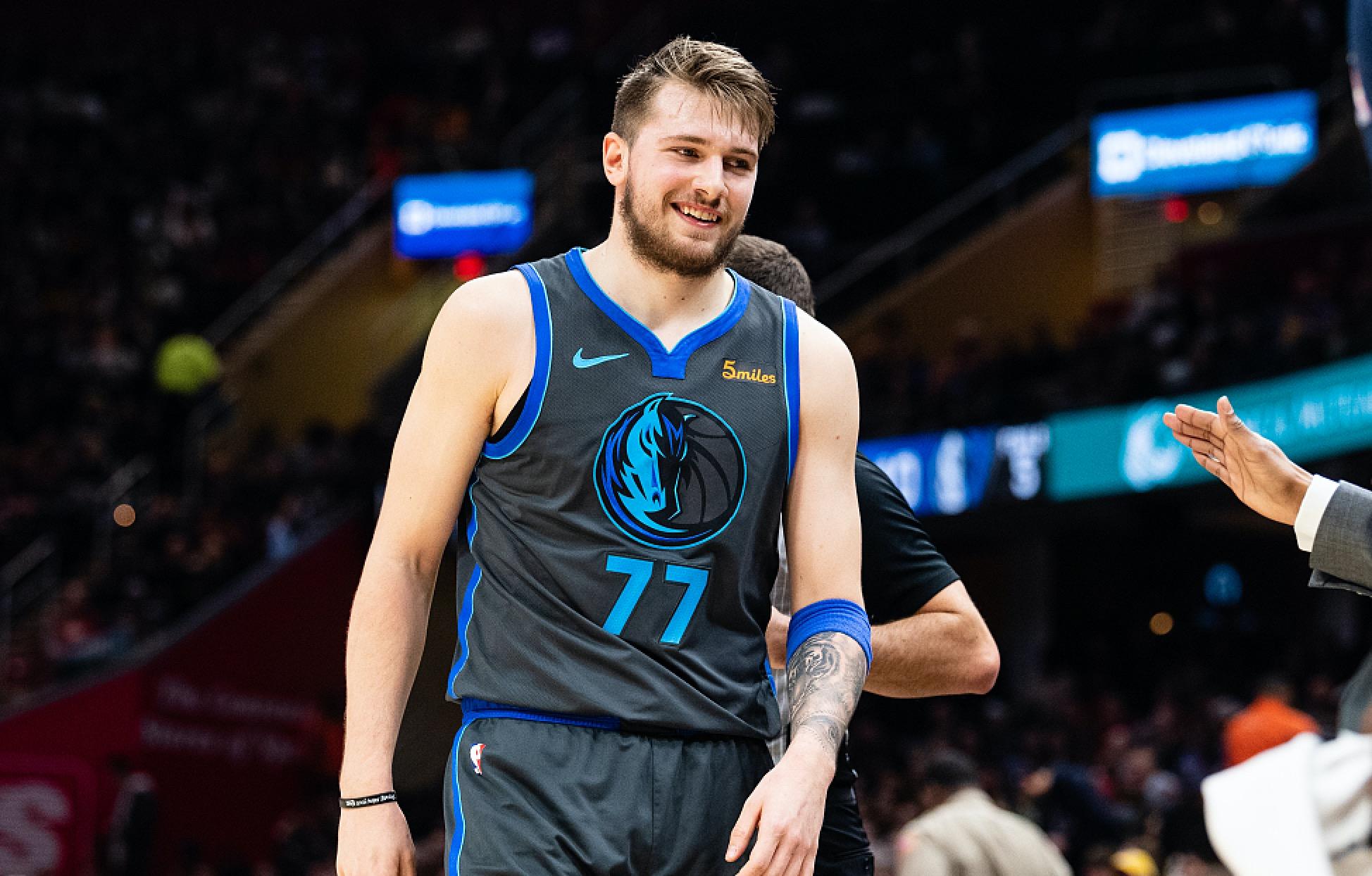 随着夏季转 随着夏季转