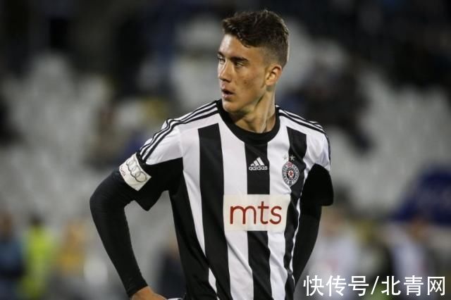 青岛队利用 青岛队利用